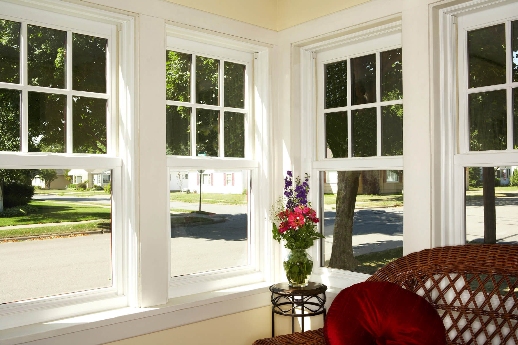 Say Goodbye to Drafts: Improving Comfort with Window Replacement
