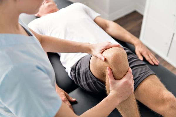 Understanding the Benefits of Regular Physiotherapy Sessions